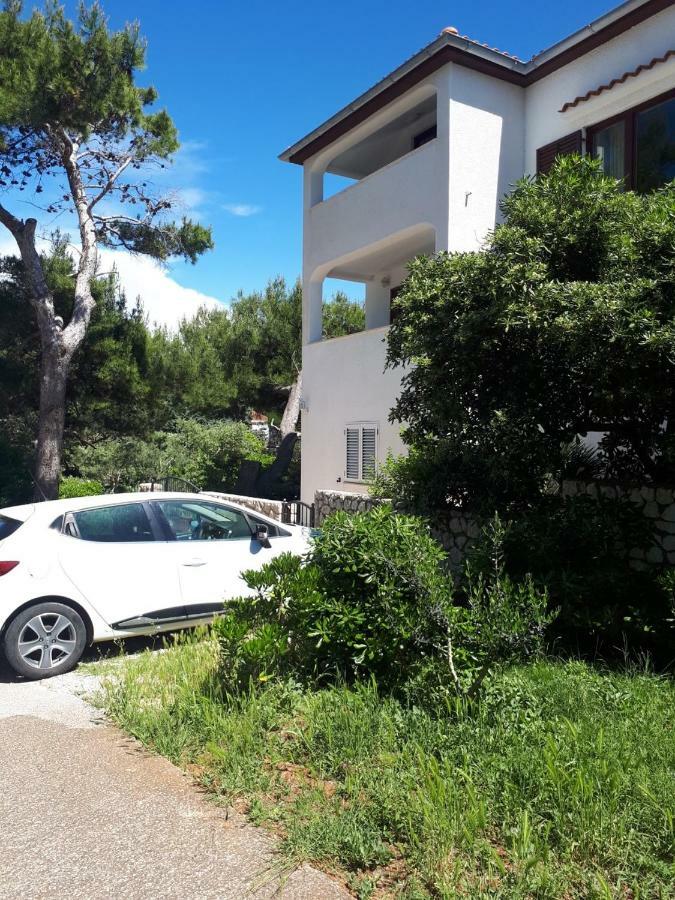 Apartments Nika Mali Losinj Bagian luar foto